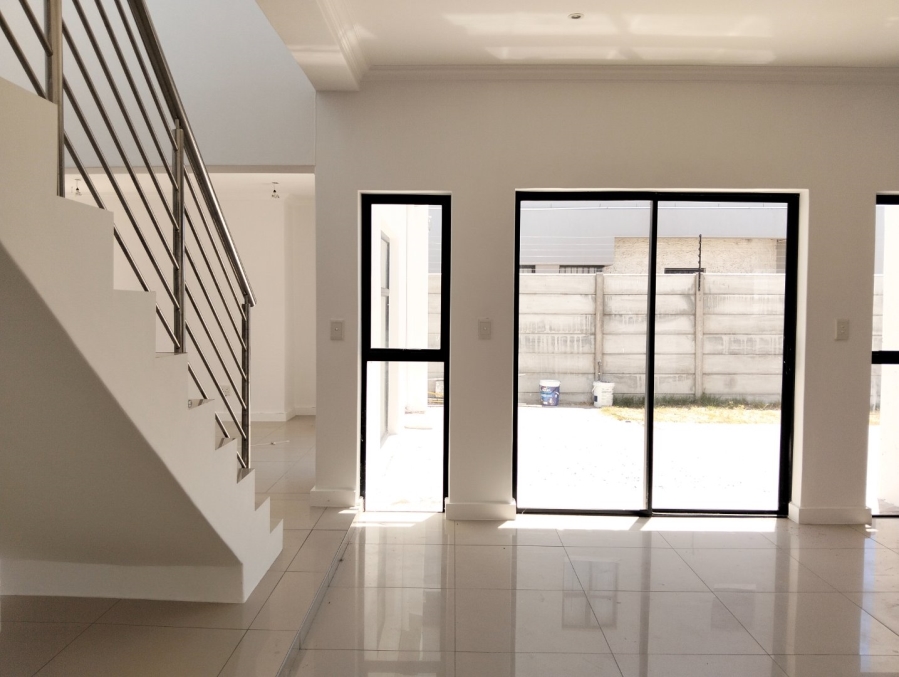 4 Bedroom Property for Sale in Parklands North Western Cape